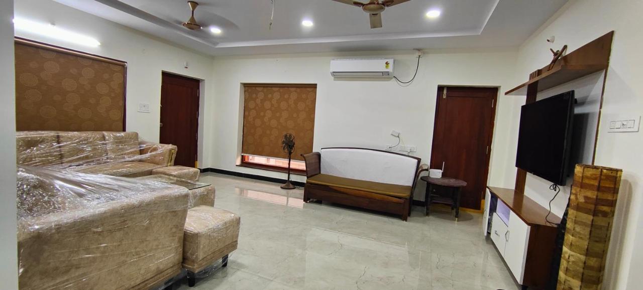 Magnolia Luxury 3 Bedroom Apartment *